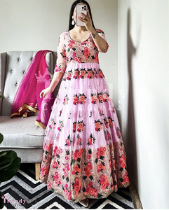 Ensemble de robe longue indienne Readymade & Dupatta, georgette de renard entièrement cousue rose avec broderie de paillettes avec tenue de fête de travail Moti - Product Image 5