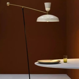 Lampadaire minimaliste moderne avec bras long et source lumineuse LED pour salon, chambre et bureau - Product Image 2