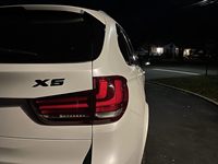 En gros Personnalisé ABS En Plastique Blanc Chrome 3d Lettres De Voiture Emblème Logo Autocollants Pour X5 V6 4x4 Lettres
