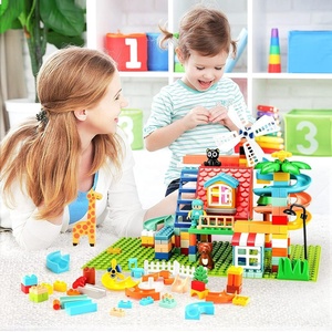 330 Parça Bilyalı Labirent Macera Kaydırağı Yapım Blokları Seti DIY Bilyalı Labirent Yarış Pisti Yuvarlanma Topu Tuğlaları Yapım Oyuncağı Asansörlü - Product Image 3