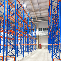 Étagère à poutres robuste sur mesure pour le stockage en entrepôt de marchandises en vrac