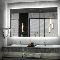 Espejo de Baño Moderno para Hotel, Iluminado, Sin Marco, Antivaho, de 24 Pulgadas de Ancho x 40 Pulgadas de Alto, con Reloj Digital, Función de Aumento y Clasificación IP66