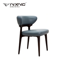 Chaise de salle à manger inclinable de loisirs en bois massif minimaliste moderne avec un design simple pour la maison, le café, le salon