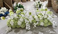 Offre Spéciale PPS : Composition Florale au Sol en Soie de Lys Calla Blanc et Vert pour Décoration de Mariage