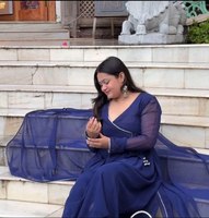 Tenue de mariage/fête indienne moderne prête à porter pour femme, Salwar Kameez en faux Georgette avec dentelle fantaisie, entièrement cousue