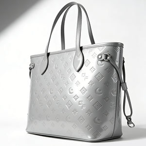 กระเป๋าถือหนังแก้วแบบพกพาสำหรับฤดูหนาว ดีไซน์ลายนูน ตกแต่งหมุดและงานปัก ใช้ได้ทุกวัน รับผลิตแบบ OEM ODM - Product Image 6