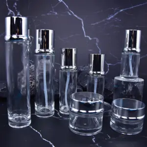Kozmetik ambalaj kapları set losyon havasız kozmetik için pompa şişesi cilt bakımı ambalaj cam şişe