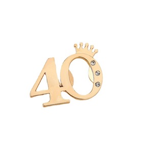 Ouvre-bouteille numérique Crown en alliage de zinc, ouvre-bouteille de bière résistant à la rouille, pour cadeau de fête d'anniversaire, célébration des 30, 40, 60, 70 ans - Product Image 3