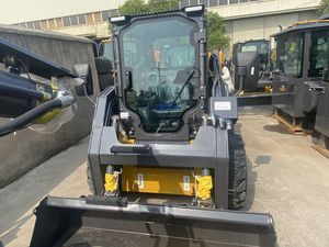 لودر صغير عالي التدفق XC7-SR08 مع قطع غيار للبيع - Product Image 4