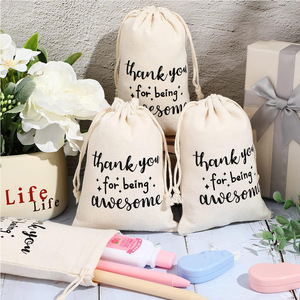 Sac à cordon en toile de coton recyclable en gros avec logo personnalisé « Merci » imprimé, pochette pour vêtements et chaussettes - Product Image 4