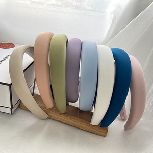 La diadema de satén de color liso estilo coreano es una diadema sencilla y elegante para niñas con bordes anchos. - Product Image 4