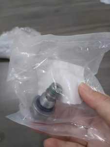 El mejor precio a la venta para nuevo para Komatsu WA200 WA250 Válvula de alivio del cargador 723-60-27500 Material de acero - Product Image 2