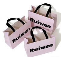 Sacs en papier de luxe personnalisés en gros avec poignée en ruban, sacs cadeaux roses avec votre propre logo