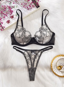 Chuangerm Novità 2026 Set Lingerie Donna <span class=keywords><strong>Nero</strong></span> <span class=keywords><strong>Trasparente</strong></span> con <span class=keywords><strong>Reggiseno</strong></span> Push-up con Ferretto e Slip con Ricamo Floreale - Product Image 3