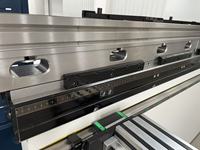 Presse plieuse hydraulique CNC 110T/4000 pour le pliage de tôles d'acier