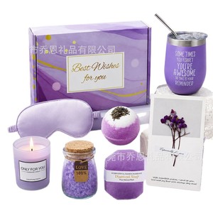 Set de Regalo para Baño y Ducha, Sal de Baño Morada, Vela, Jabón, Bomba de Baño con Aroma Floral, Regalo Relajante para Ella - Product Image 2