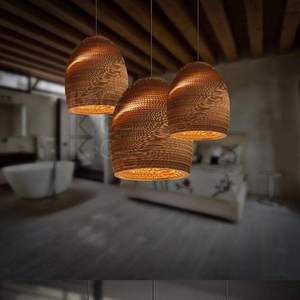 Luminaire suspendu d'hôtel style nordique rétro, design unique en nid d'abeille, conception d'ingénierie de chrysalide nue, style vintage, fer chocolat + parchemin - Product Image 3