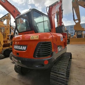 รถขุดขนาดเล็ก Doosan DX60 มือสอง 6 ตัน สภาพดีเยี่ยม พร้อมเครื่องยนต์คัมมินส์ เกียร์ และลูกปืน - Product Image 1