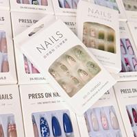 24 Pièces Nouvel Ensemble D'Ongles à Presser Tendance de Haute Qualité, Style Français Frais, Ongles Acryliques Faux Personnalisés avec Colle Gelée