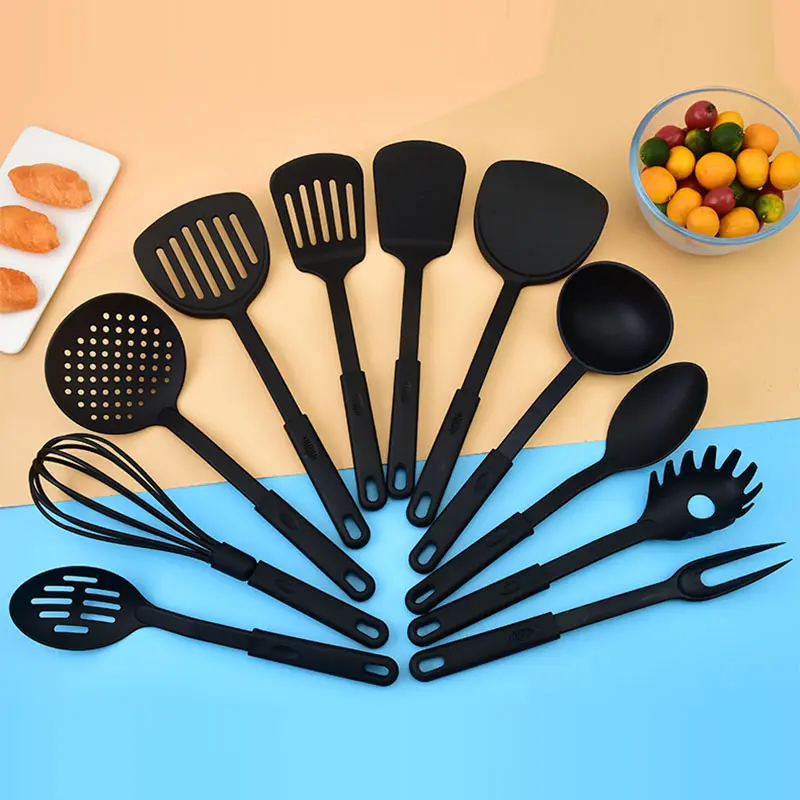 Good black plastic handle practical cooking utensils non stick utensils kitchenware disposable set