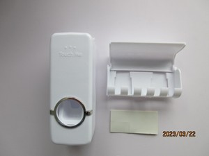 Bán buôn tự động nhựa kem đánh răng Dispenser và bàn chải đánh răng chủ Set Wall Mount Hands miễn phí ép cho phòng tắm - Product Image 6