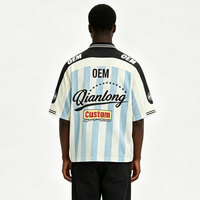 Maillot de football personnalisé à motif lettres sublimées, col en V, avec étiquettes tissées et patchs brodés