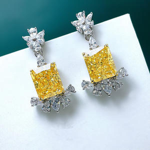 Boucles d'oreilles pendantes en forme de fleur avec diamant jaune pour femme, bijoux de fête classiques, en alliage, serti griffe, coupe coussin - Product Image 4