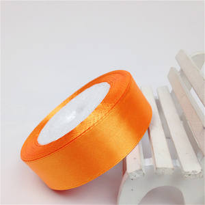 Listo para Enviar: <span class=keywords><strong>Cinta</strong></span> de Satén de una Sola Cara en Colores Sólidos, 1 Pulgada x 25 Yardas, para Rosas Eternas - Product Image 4