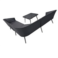 Ensemble de salon de jardin en rotin tressé moderne à trois pièces avec chaise longue et petite table pour salon et jardin