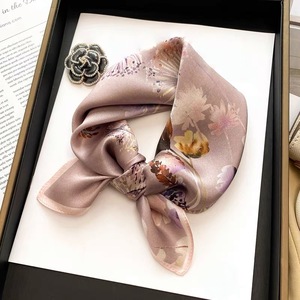 Sang trọng 100% dâu tằm Khăn lụa 53x53cm trừu tượng in với màu đỏ cam xanh trắng mô hình phụ kiện thời trang của phụ nữ - Product Image 2