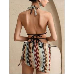 Maillot de bain une pièce personnalisé pour femme, col en V profond, dos nu, crocheté, rayé, avec cordon de serrage et design ajouré - Product Image 2