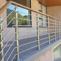 Rampe de parapet en acier inoxydable au design moderne pour escaliers, balcons, espaces extérieurs, hôtels, appartements, villas, fixation au sol, résistante à l'eau