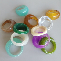 Vente en gros bagues de mode pour femmes et hommes bague de cocktail bagues transparentes en résine acrylique