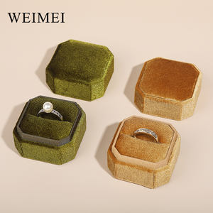 Boîte octogonale portable de voyage avec logo personnalisé WEIMEI Boîte à bijoux de rangement en velours pour bijoux Boîte d'emballage - Product Image 3