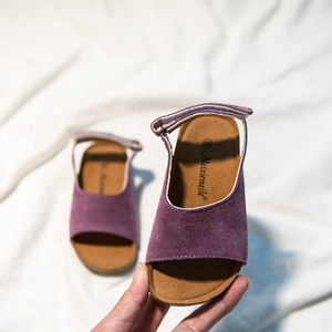 Sandales en liège pour petite fille, nouveau modèle tendance, pour l'extérieur et l'école, tous les jours, avec crochets et boucles, vente en gros, - Product Image 5