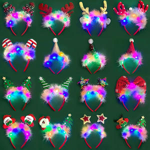 زينة عيد الميلاد للأطفال من البلاستيك مع أضواء ليد متينة ظريفة الصنع قبعة سانتا عقال - Product Image 1