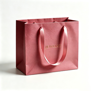 Bolsa de Regalo de Papel con Aspecto de Cuero Personalizada con Logotipo en Dorado y Asa de Listón - Empaque de Lujo para Joyería - Product Image 2