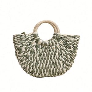 Panier de plage demi-rond en paille pour femme 2024, nouveau modèle en rotin tressé avec pompons, idéal pour les vacances à la plage - Product Image 3