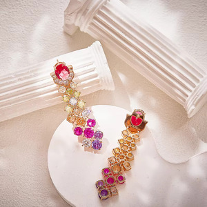 Collier ras du <span class=keywords><strong>cou</strong></span> classique <span class=keywords><strong>de</strong></span> luxe superposé rouge et rose avec pendentif en zircon <span class=keywords><strong>jaune</strong></span> - Collier en laiton plaqué or 18 carats en forme <span class=keywords><strong>de</strong></span> Y pour femme, idéal pour mariage et soirée - Product Image 2