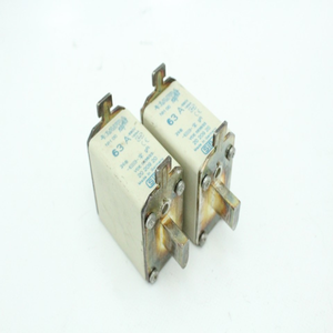2020920 Kultra <span class=keywords><strong>Rapia</strong></span> Nh00 63a 690v Insert de fusible 2x pièce tout neuf Original Spot Plc - Product Image 1