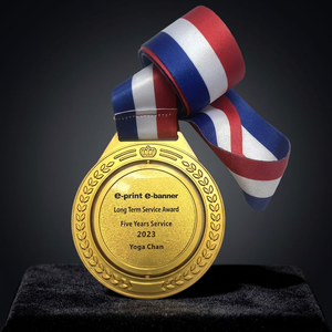 Medallas de Cristal y Metal Personalizadas y Duraderas con Grabado para Regalos de Ferias Comerciales, Regalos de Bienvenida, Regalos de Agradecimiento - Product Image 2