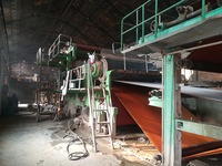 Ligne de production entièrement automatique de recyclage de déchets de cuir régénéré, machine de fabrication de cuir recyclé