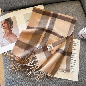 Écharpe en laine australienne 100% de haute qualité pour l'automne et l'hiver, écharpes classiques à carreaux chaudes unisexes pour couples YHK0027 - Product Image 3