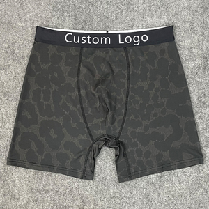Boxer Unisex da Uomo e Donna con Logo Personalizzato sull'Elastico e Stampa Animalier All-Over - Product Image 6