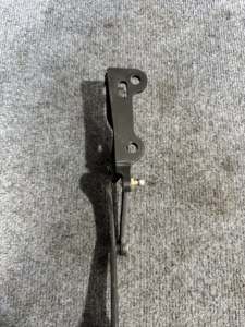 ORIGINAL GEBRAUCHTES AUTOTEIL Passend für ASTON MARTIN RAPIDE Heckklappe Linkes Scharnier OEM AD43F42701AB 2010-2019 - Product Image 3