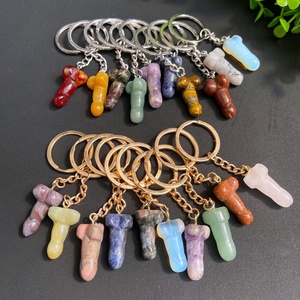 Özel Şifa Taşları Kristal El Sanatları Cilalı Taş Anahtarlıklar Karışık Çeşitli İşlemeli Doğal Kuvars Kristal Anahtarlıklar Hediyelik - Product Image 4