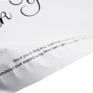 Bolsa de Envío Personalizada con Logotipo, Acabado Mate de Lujo, Asa, Doble Adhesivo, Autosellable, para Zapatos, Ropa Interior, Calcetines, Piel Sintética, Material Poliéster - Product Image 2