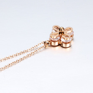 Collar con Colgante de Trébol de Cuatro Hojas en Oro Rosa, Cristal de 15 mm, Amuleto de Flor, Joyería de Moda para Uso Diario - Product Image 4