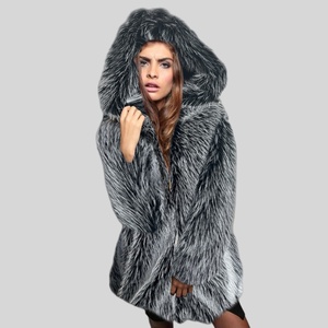 Manteau d'hiver mi-long à capuche pour femme, doublé de fourrure, chaud, en fourrure de renard teinte, style décontracté, vente en gros - Product Image 5