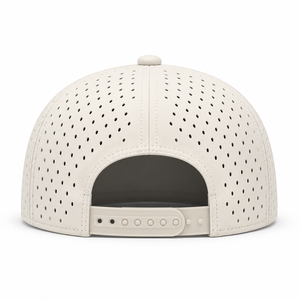 Gorra Deportiva de Alta Calidad 100% Poliéster con Protección Solar, Impermeable, con Orificios Cortados a Láser, Transpirable, con Logotipo Bordado y Cierre a Presión - Product Image 4